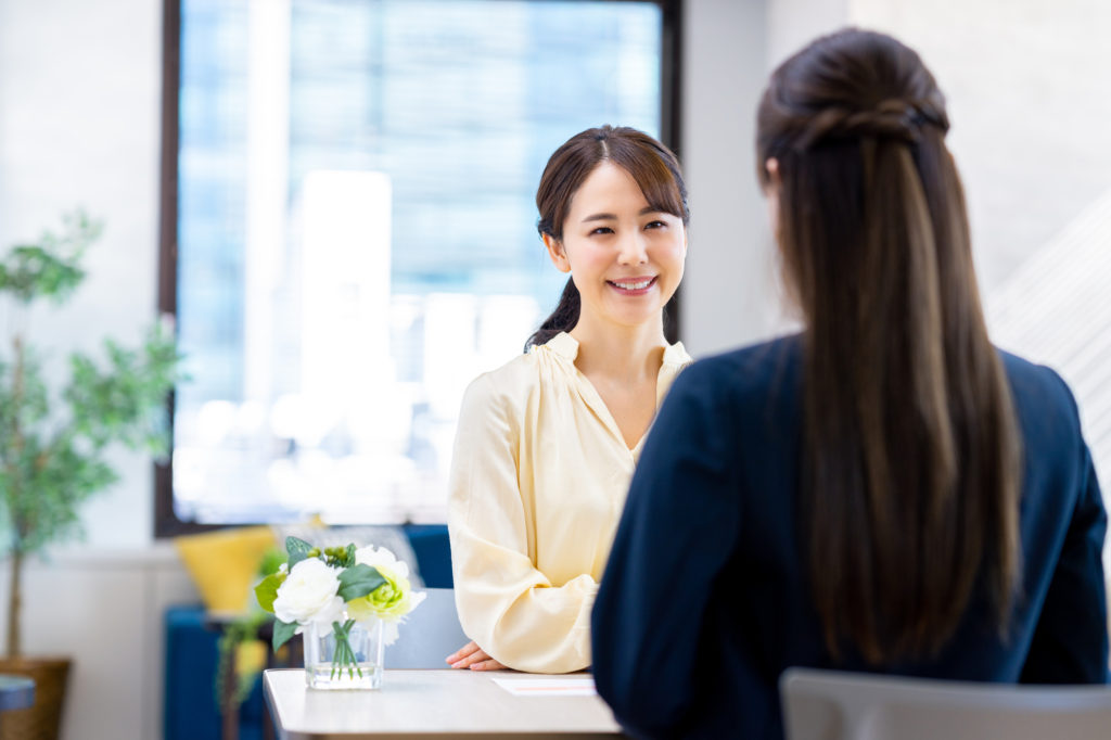 相談を受ける女性